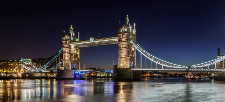 Tower Bridge à Londres : visite, passerelles vitrées et levées du pont
